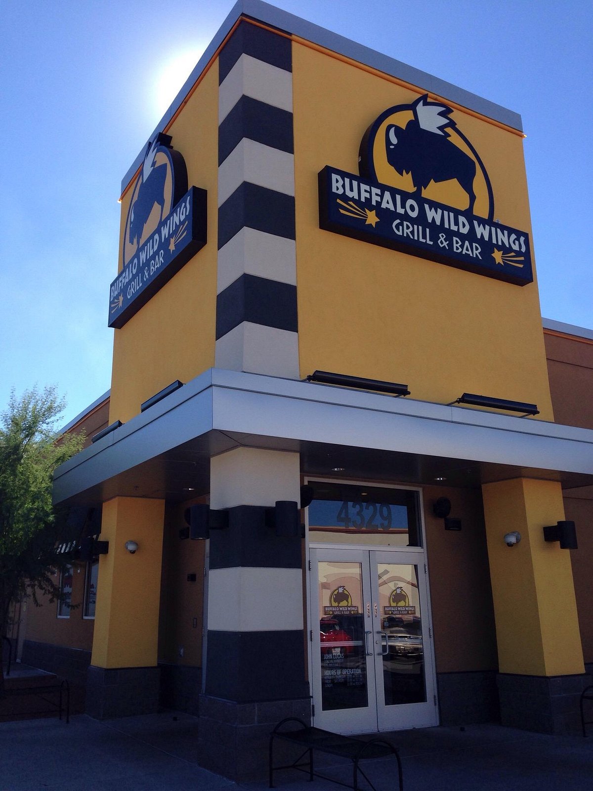 BUFFALO WILD WINGS, Tucson - 4329 N Oracle Rd - Photos & Restaurant Reviews  - Order Online Food Delivery - Tripadvisor