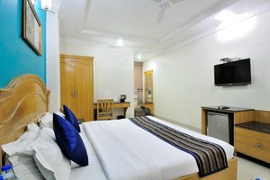 Room & Suite