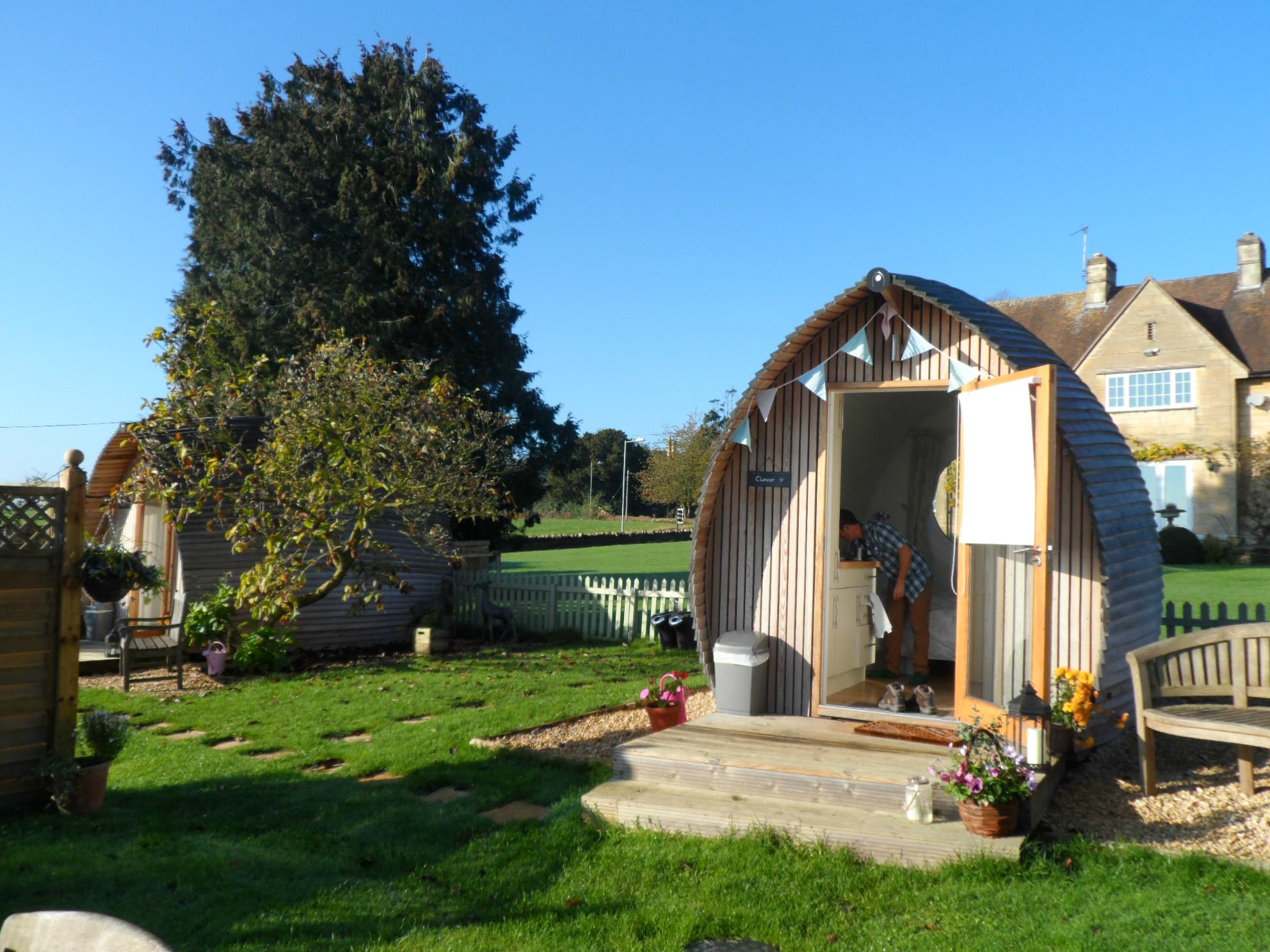 FOXFIELD GLAMPING B&B (Bradford-on-Avon, Inghilterra): Prezzi 2022 E ...