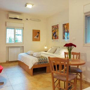 Colony Suites - Studio