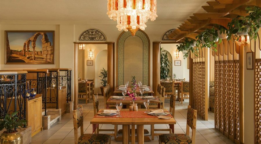 Le Tarbouche Lebanese Restaurant - Indoor Seating