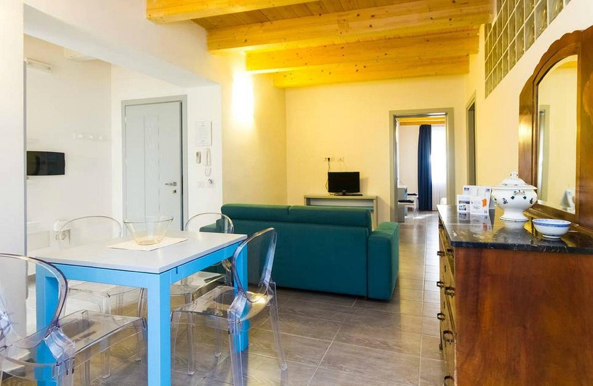 RESIDENZA CUNTIN - Prices & Condominium Reviews (Carloforte, Italy)