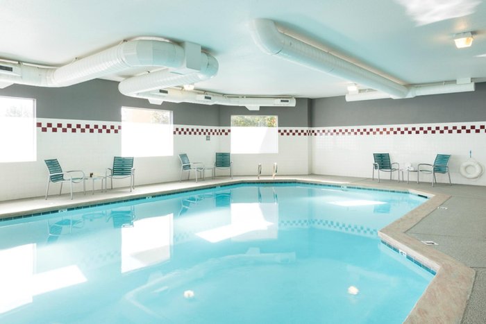 Doubletree By Hilton Hotel Vancouver, Washington Pool: Pictures ...