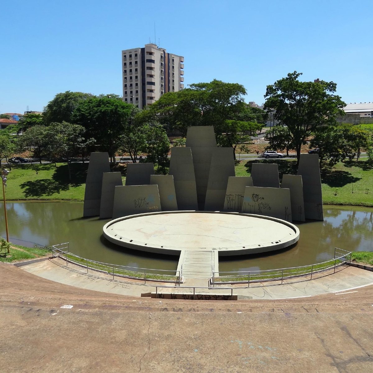 Feira do Parque Vitória Régia tem aula de xadrez e adoção de cães nesta  quarta-feira - 96FM Bauru