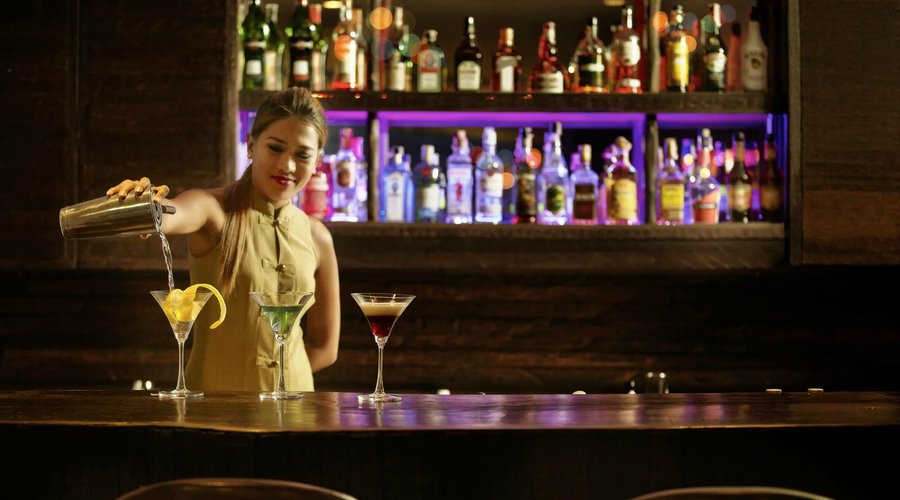 Bar M