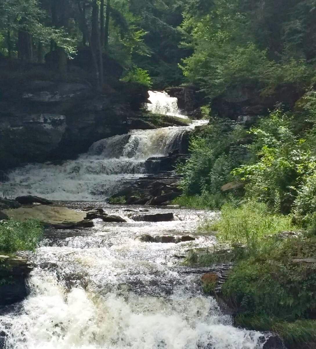 182: Wine & Waterfalls - Visiting the Catskills, NY