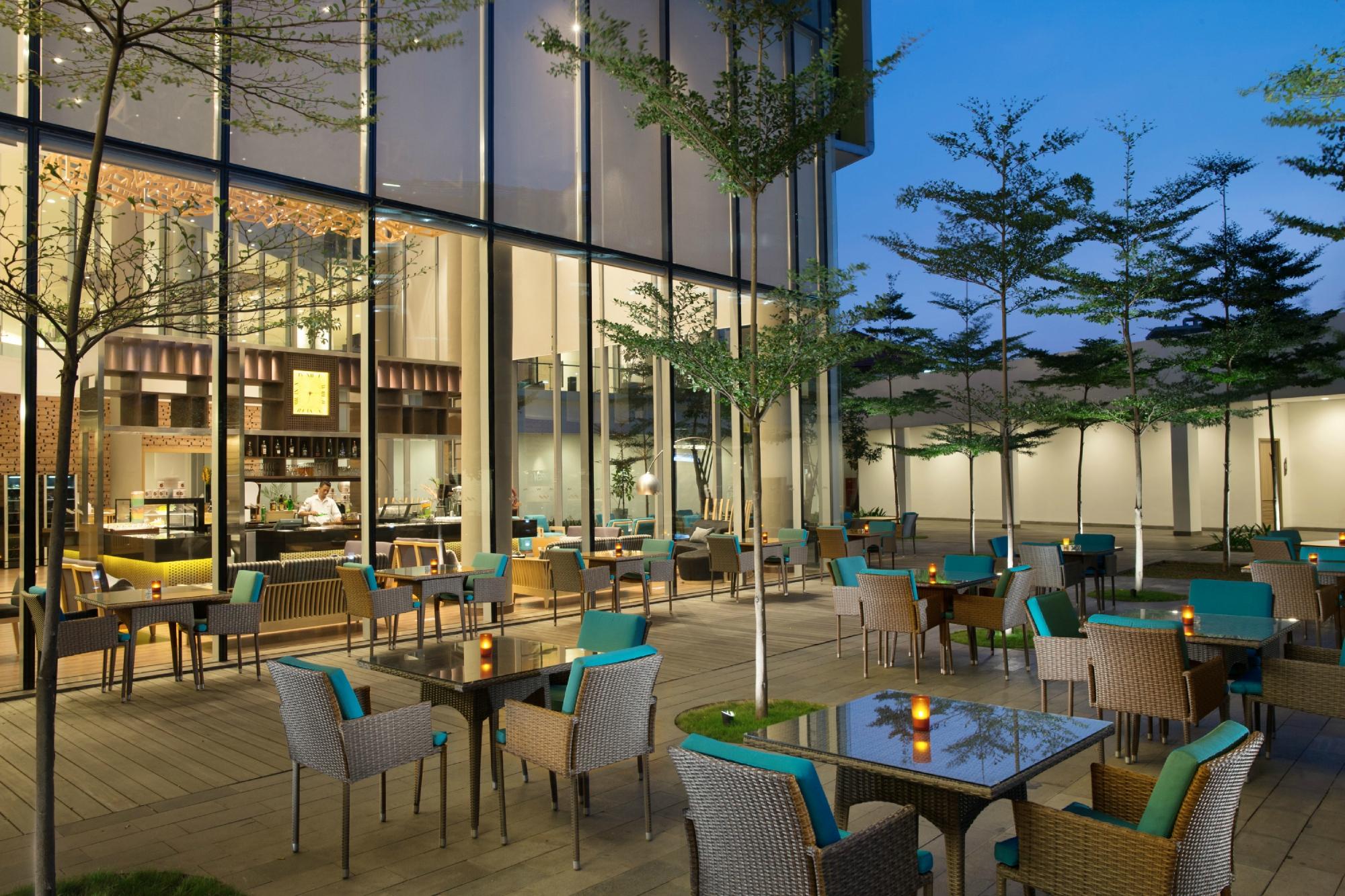 DOUBLETREE BY HILTON HOTEL JAKARTA - DIPONEGORO - Updated 2024 Prices ...