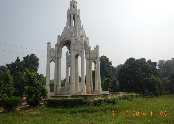 Victoria memorial in Alfred park Allahabad