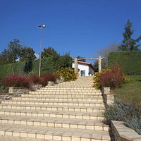 Gradinata verso la piscina
