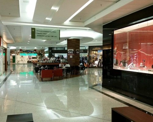 Top 10 Best Shopping near R. Santa Angelina 663, Vila Sao Rafael