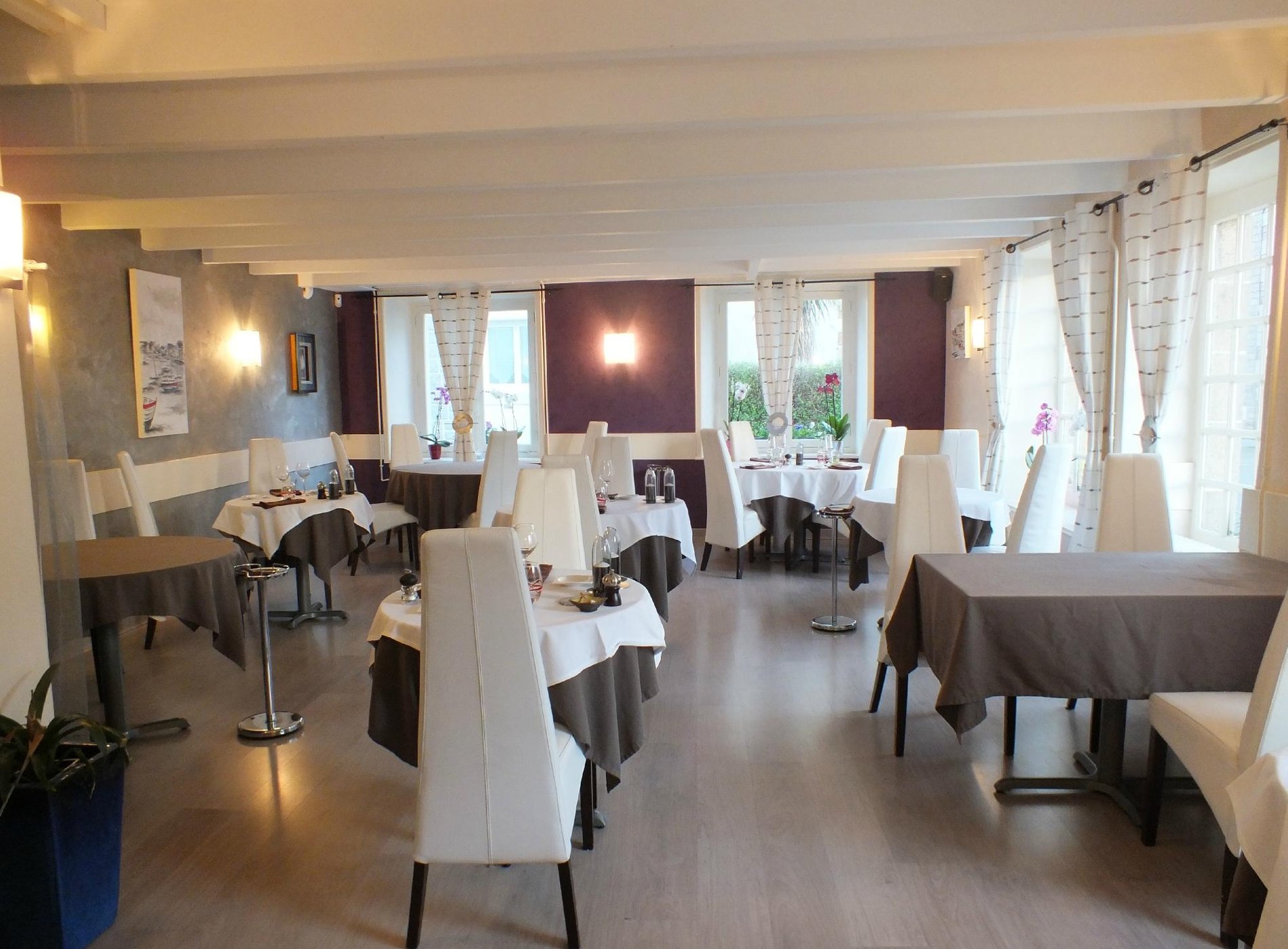 Hotel De La Marne by null