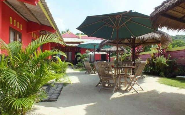gazebo depan kamar puri karimun