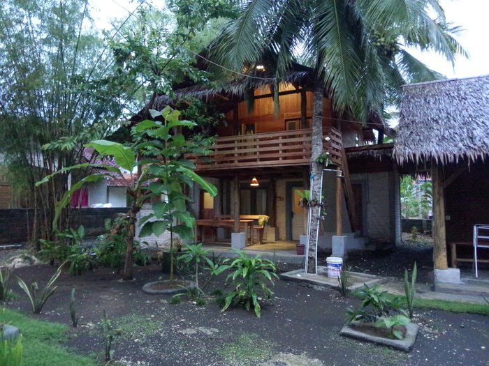 PONDOK COWET BATUKARAS - Prices & Lodge Reviews (Batu Karas, Indonesia)