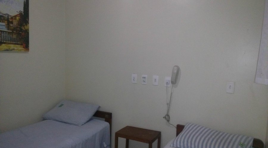 Quarto: Pequeno, mas super aconchegante