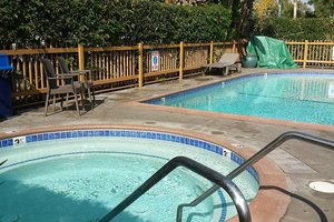 Pool & Beach