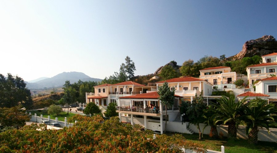 Clara Resort outdoor view