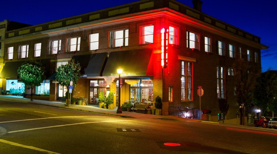 Downtown Hood River Hotel