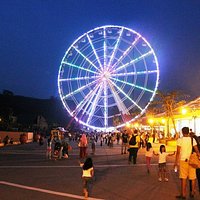 Giant Ferris Wheel