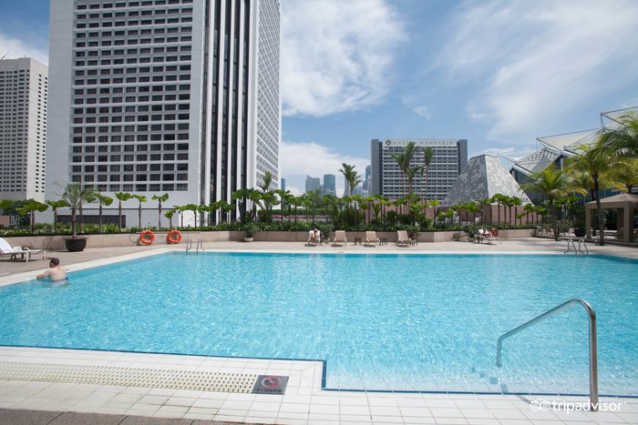 Conrad Centennial Singapore Pool: Pictures & Reviews - Tripadvisor