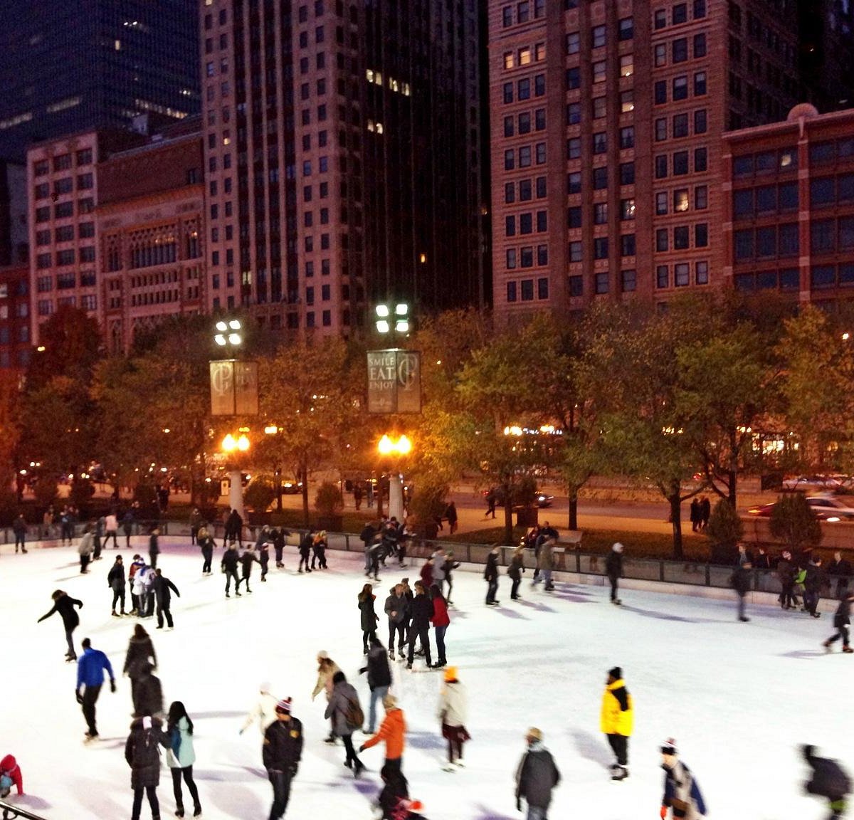 Here are the best Chicago ice skating rinks and when they open for the  season – NBC Chicago