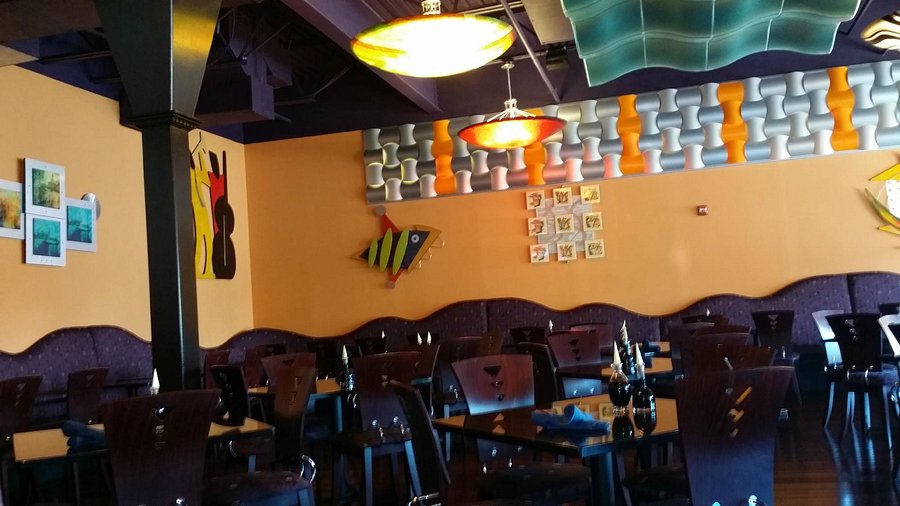 East Moon Bistro