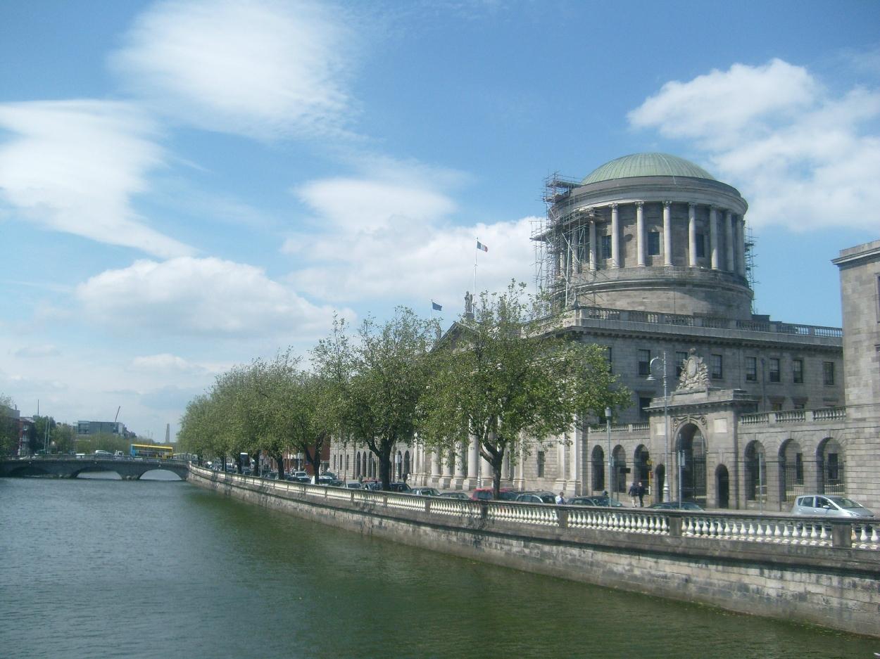 Four Courts outlets