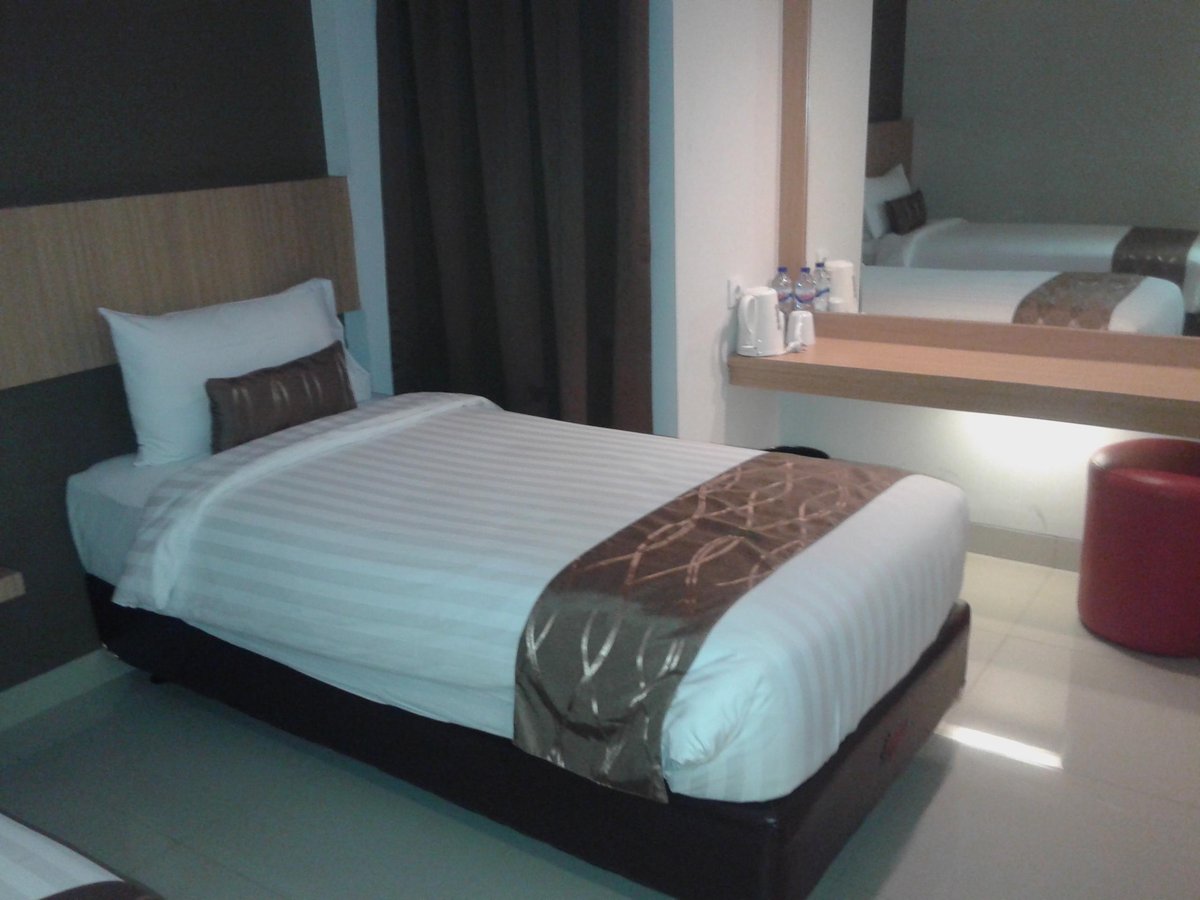 D'Cozie Hotel by Prasanthi Rooms: Pictures & Reviews - Tripadvisor