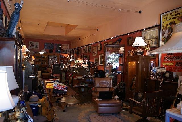 Hollywoodland Antiques & Fine Time Pieces (Los Angeles) - All You Need ...