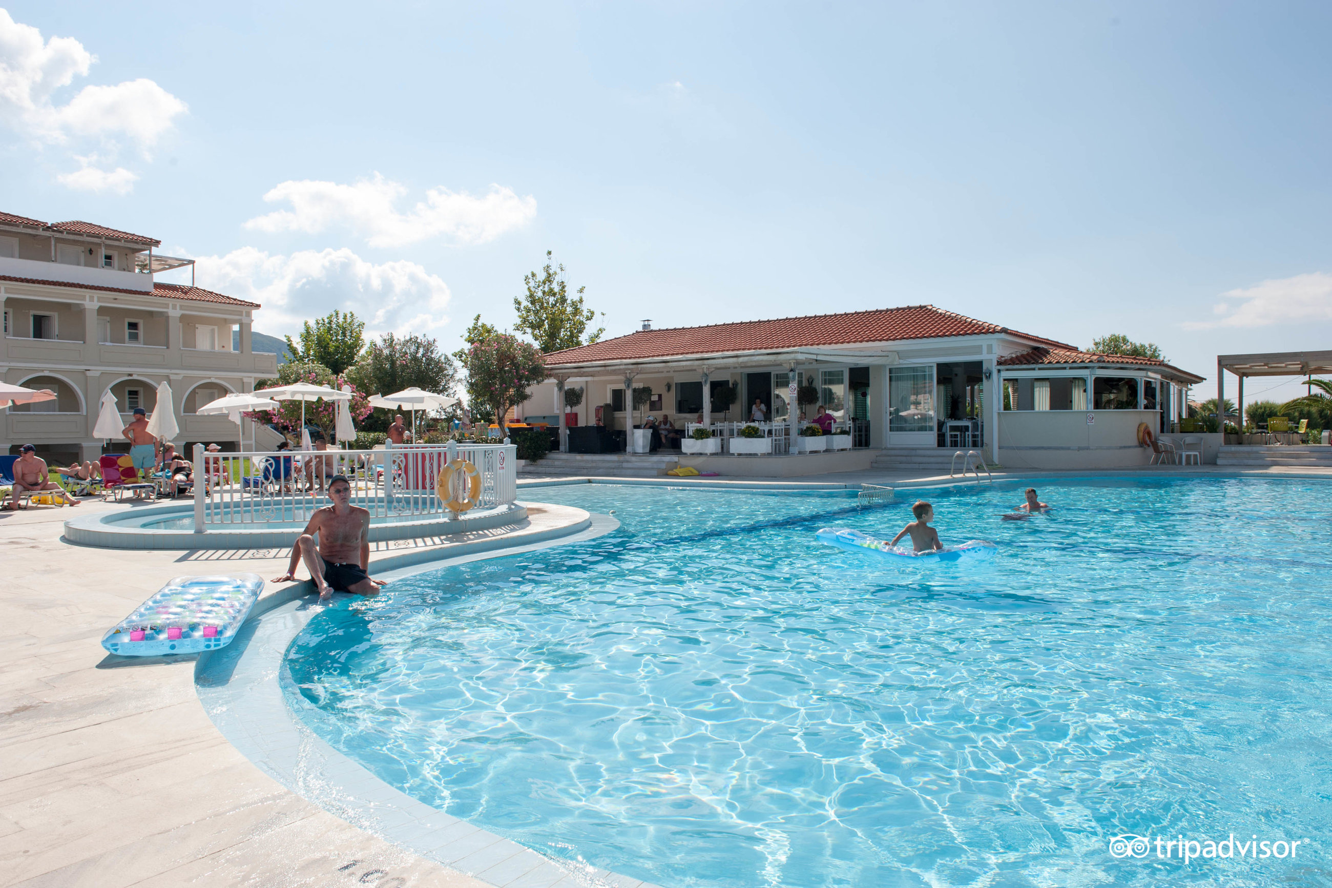 Hotels in store kalamaki greece