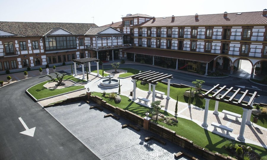 Plaza porticada