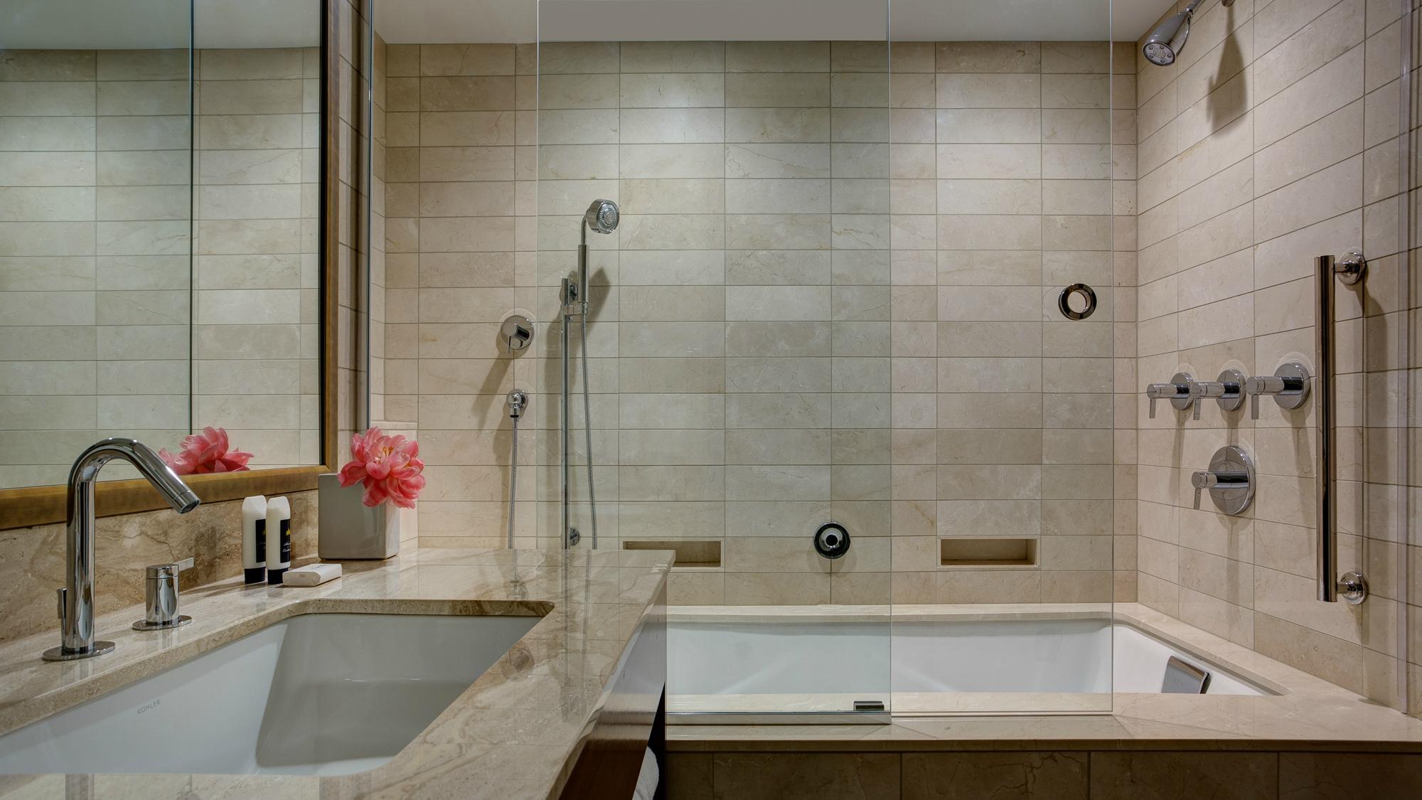 Hotel photo 25 of Amway Grand Plaza, Curio Collection by Hilton.