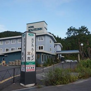 3階建ての宿泊棟が２つ