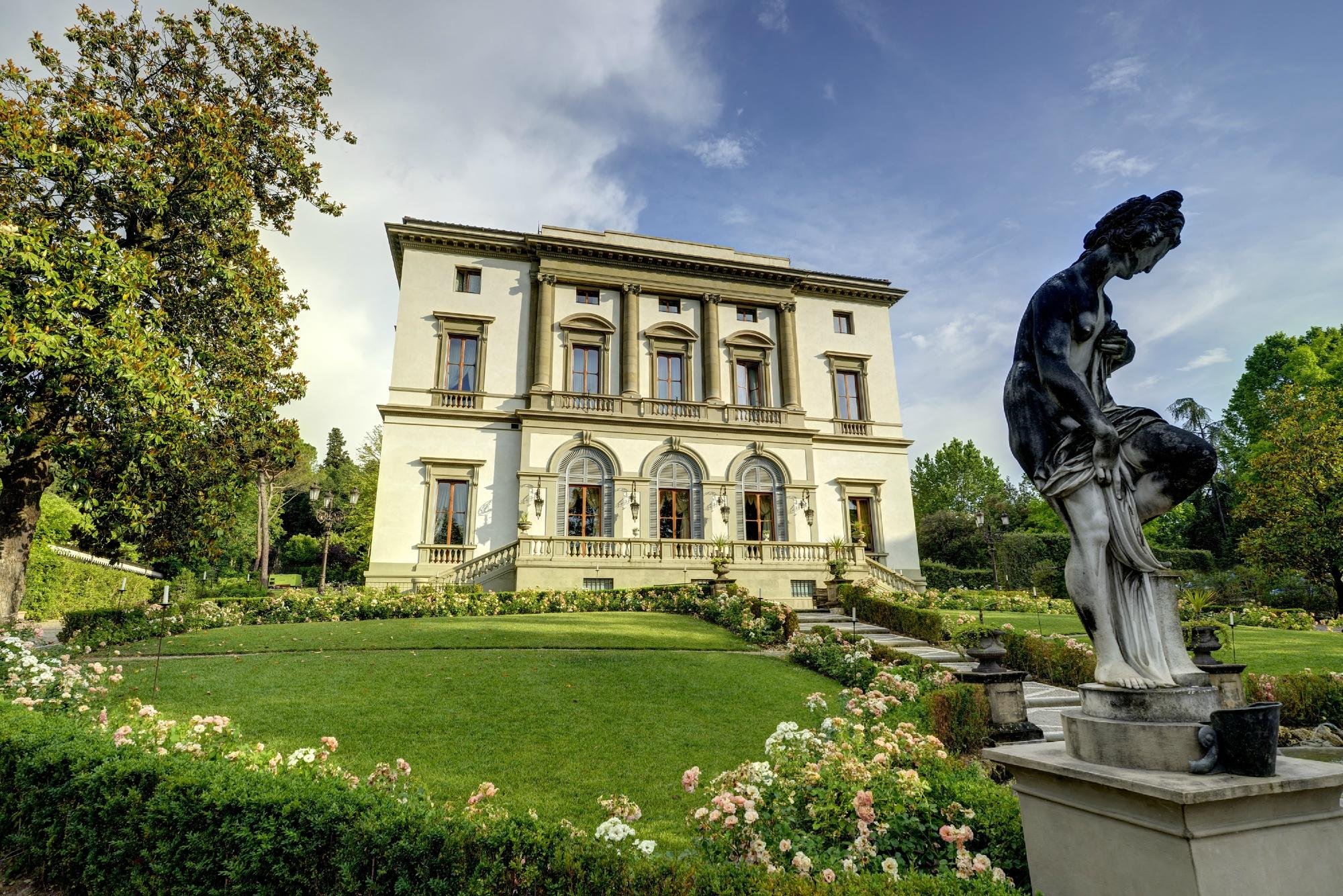 Villa Cora image