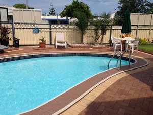 Pool & Beach