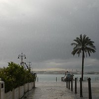 Vista all'uscita dal portale principale