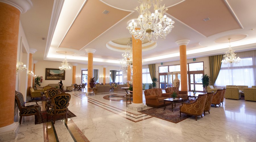 Hall at the Hotel All'Alba