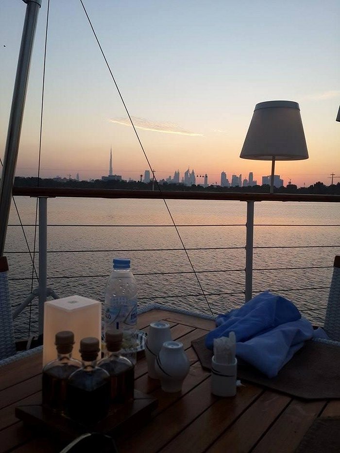 dubai creek golf & yacht club restaurant