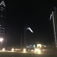 Messeturm слева)