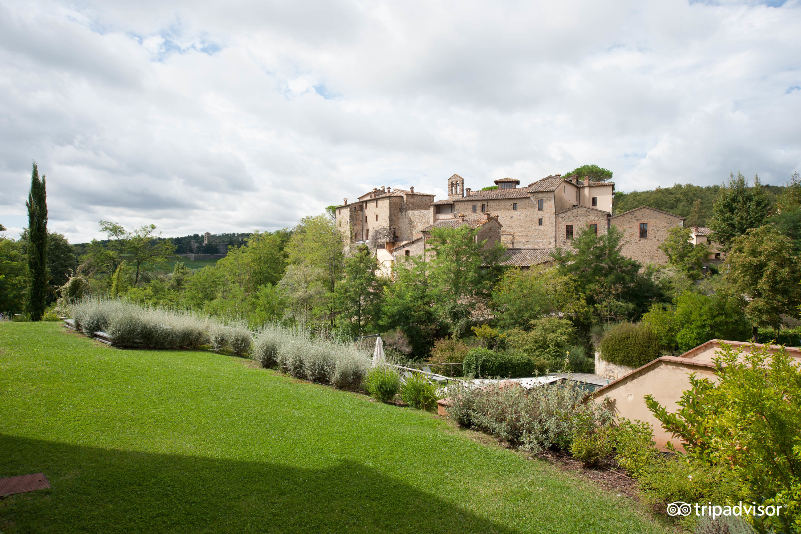 CASTEL MONASTERO: Bewertungen, Fotos & Preisvergleich (Castelnuovo ...