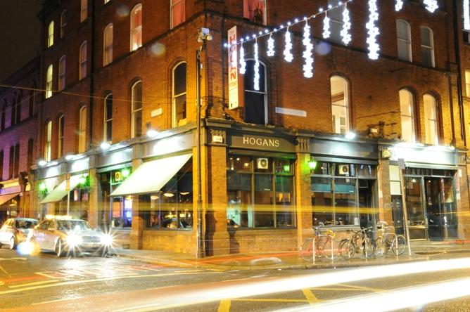 Kellys Hotel by null