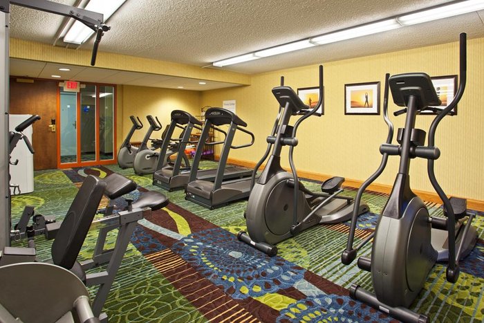 Holiday Inn Express & Suites Pittsburgh Airport, an IHG Hotel $90 ...