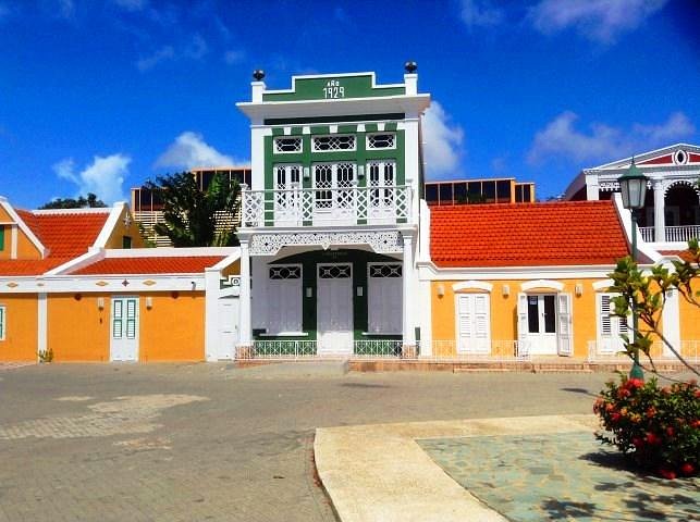 Entrance Renaissance Mall - Picture of Oranjestad, Aruba - Tripadvisor