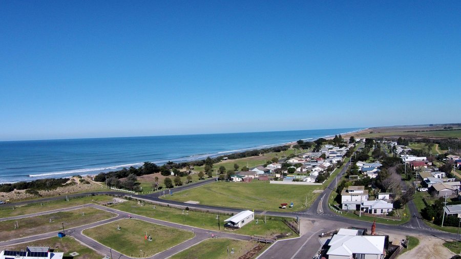 Ninety Mile Beach Seaspray