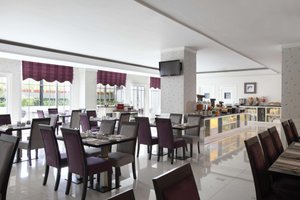 HOTEL DAFAM SEMARANG - Updated 2024 Prices & Reviews - Indonesia