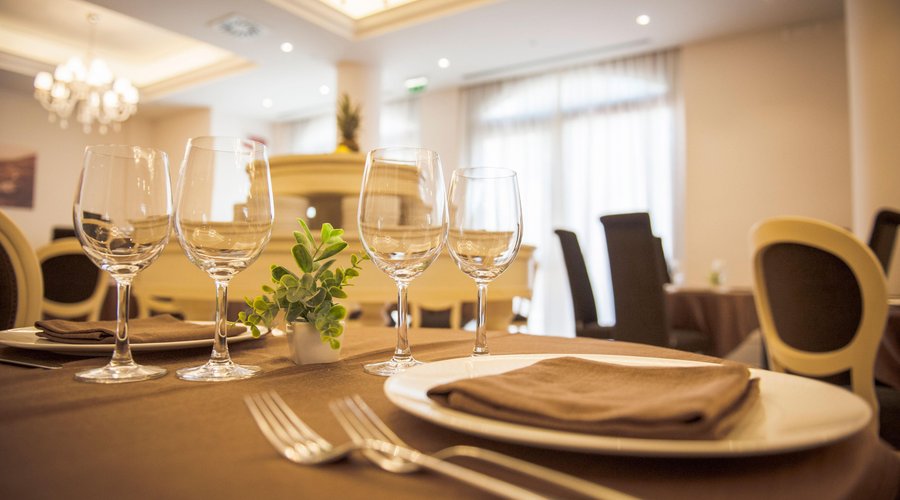 Dettagli nella sala ristorante