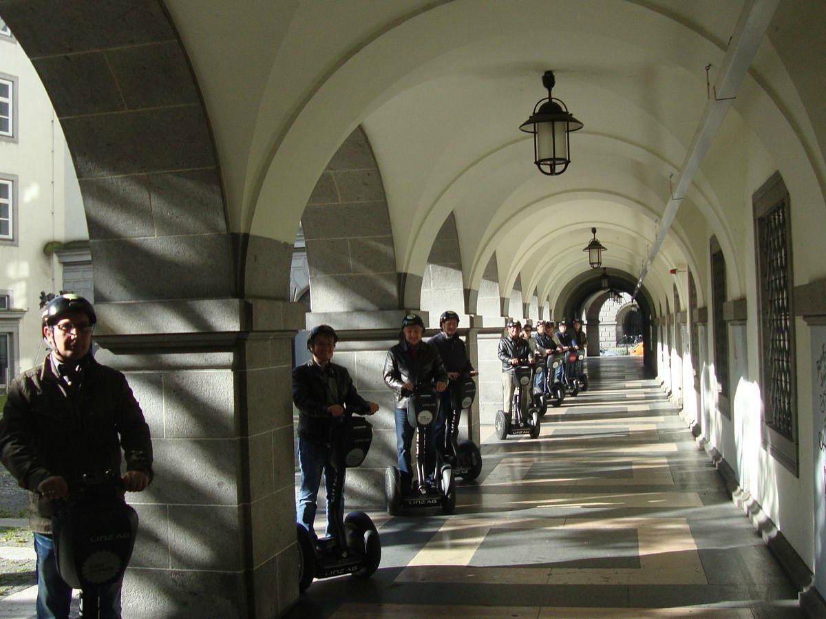 linzerschweben segway city tours hauptplatz linz