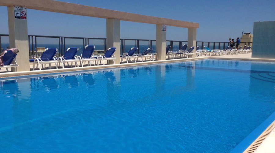 Outdoor pool on the 7th Floor
