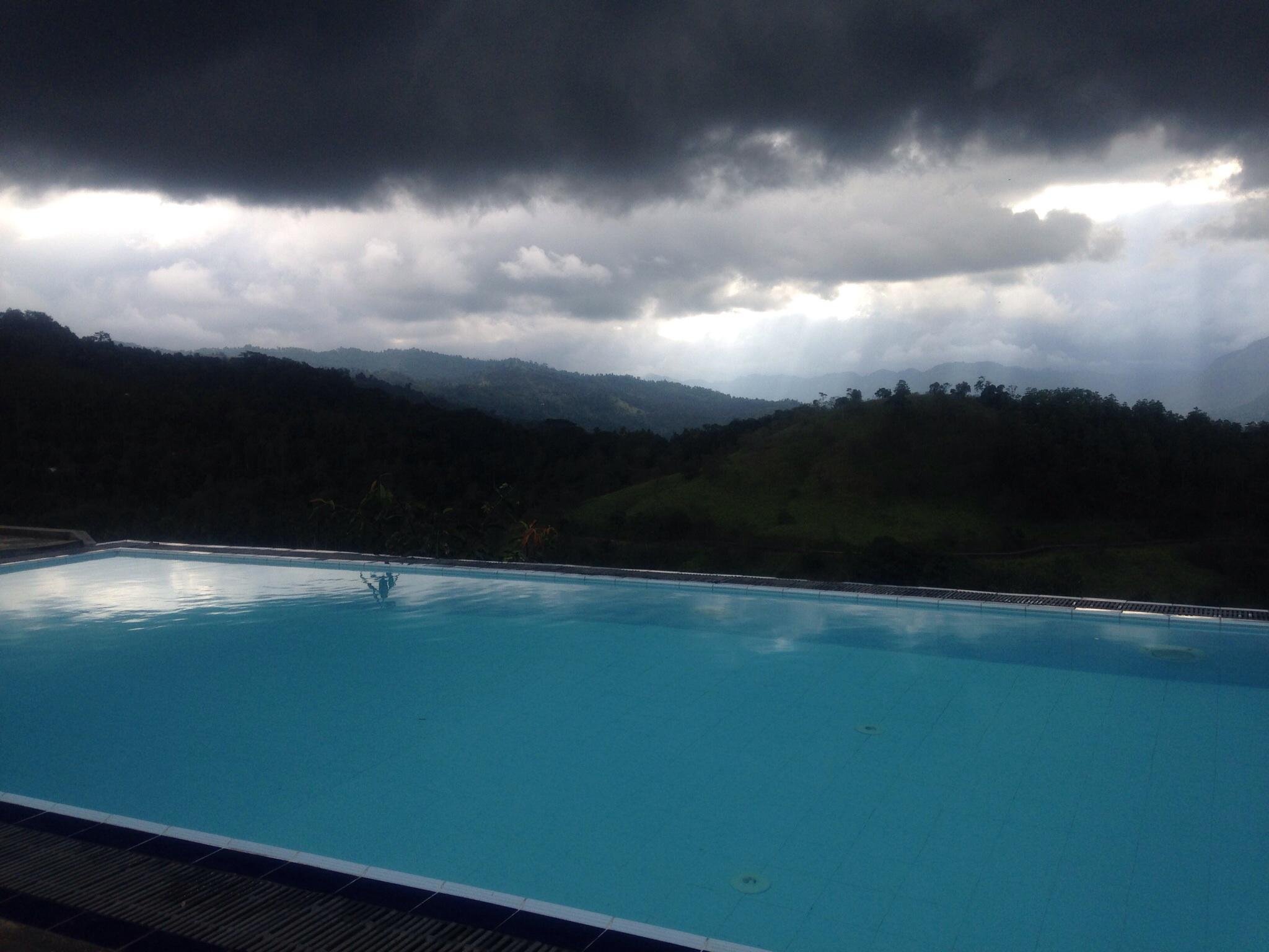 Sky Lodge Pool: Pictures & Reviews - Tripadvisor