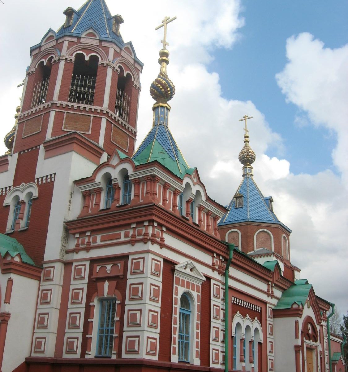 Крестовоздвиженский собор Омск