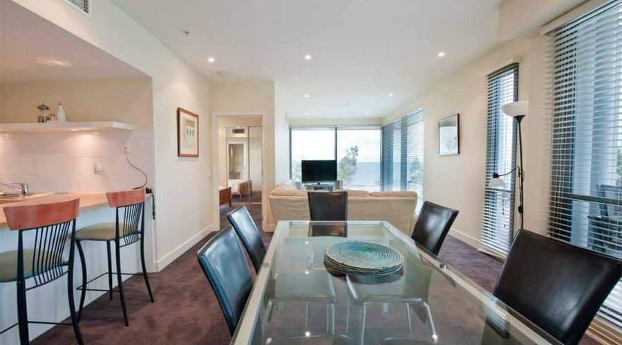 Dining/Lounge